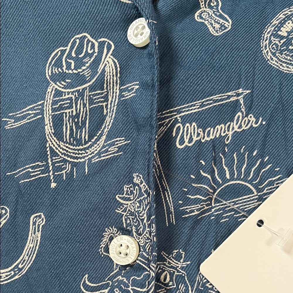 Wrangler Blue Short-Sleeve Button Front Top - Picture 7 of 7